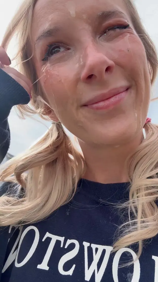 It’s a lovely day to cumwalk in the neighborhood ♡