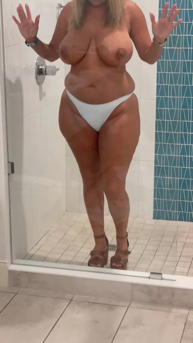 Hope ya dig older big girls