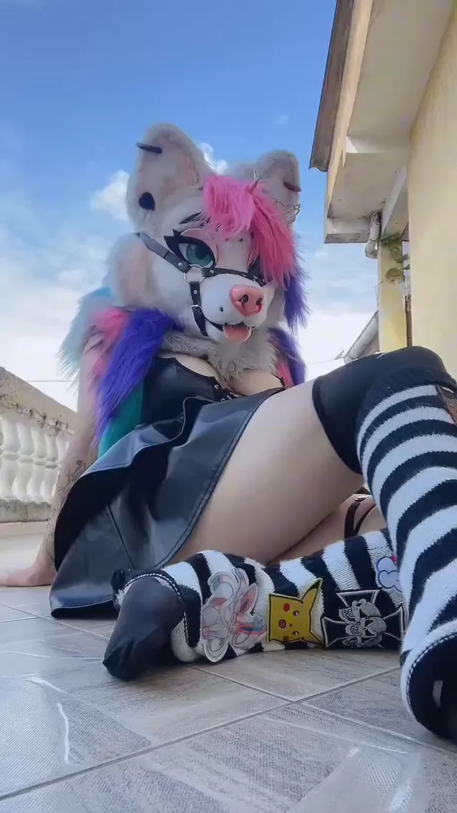 I'm doing tricks and funny things for you.