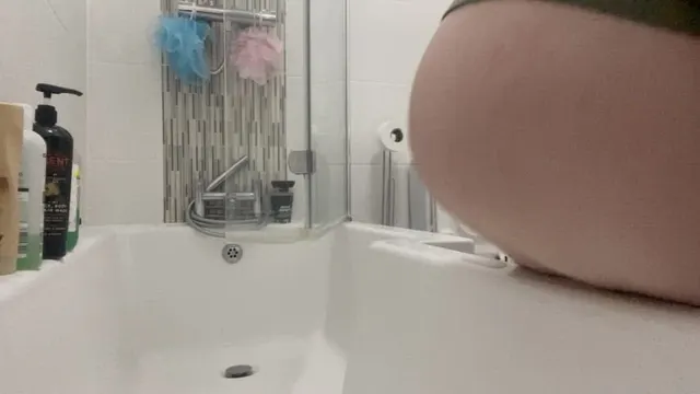 Agony release after a 7L enema was held in for half an hour (19teen)