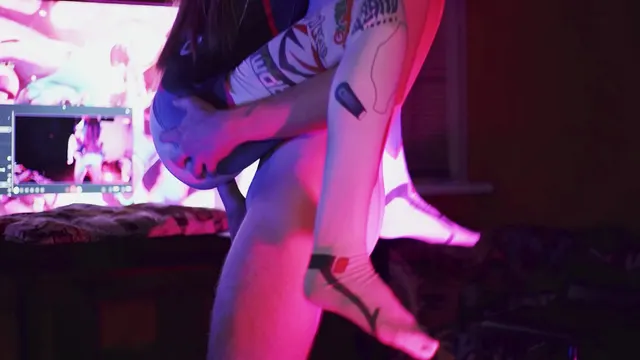 D.Va by little_emo_kitten