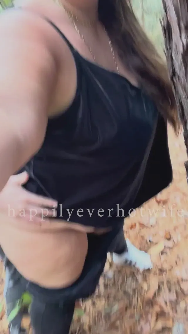 We got stood up by another couple, but still wanted to be kinky, so we fucked in a public park 😶