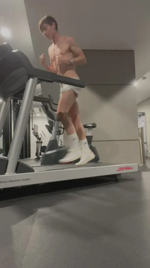 Running is more fun nude