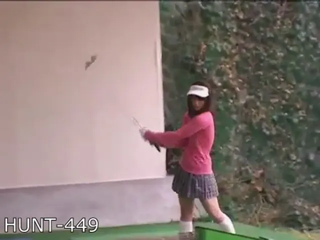 HUNt-499 ~ Loving On The Practice Tee