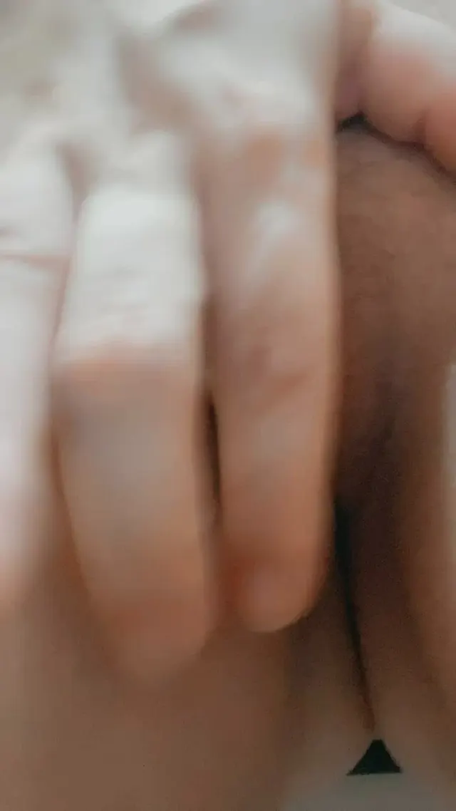 Rate how tasty you think she is 😋