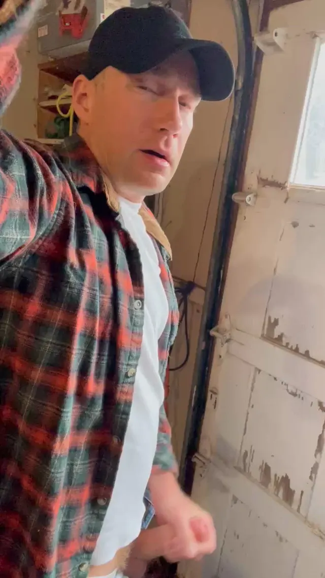 Spilling a thick load on my garage floor.