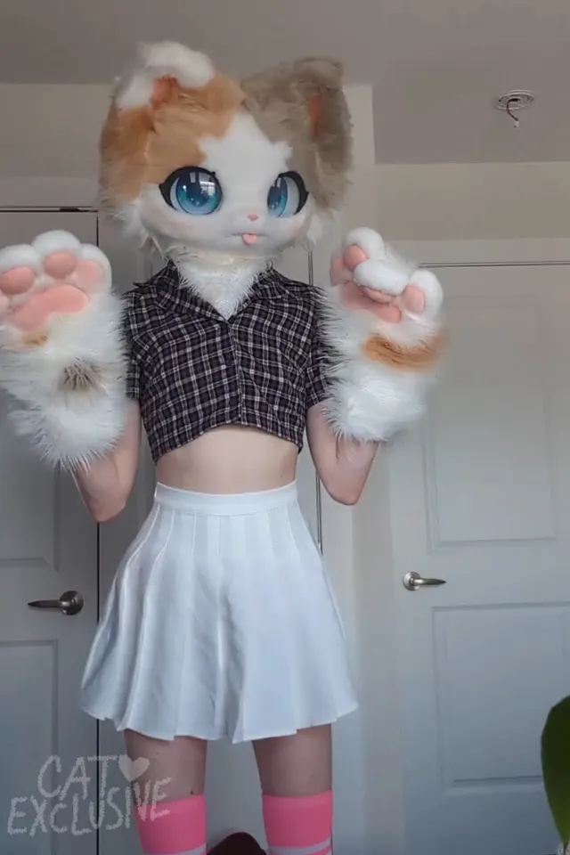 I'm not very good with transitions but I thought I'd try something new for you! :3