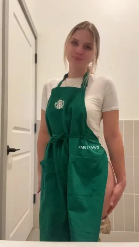 If you’re an ass guy, wanna fuck it?