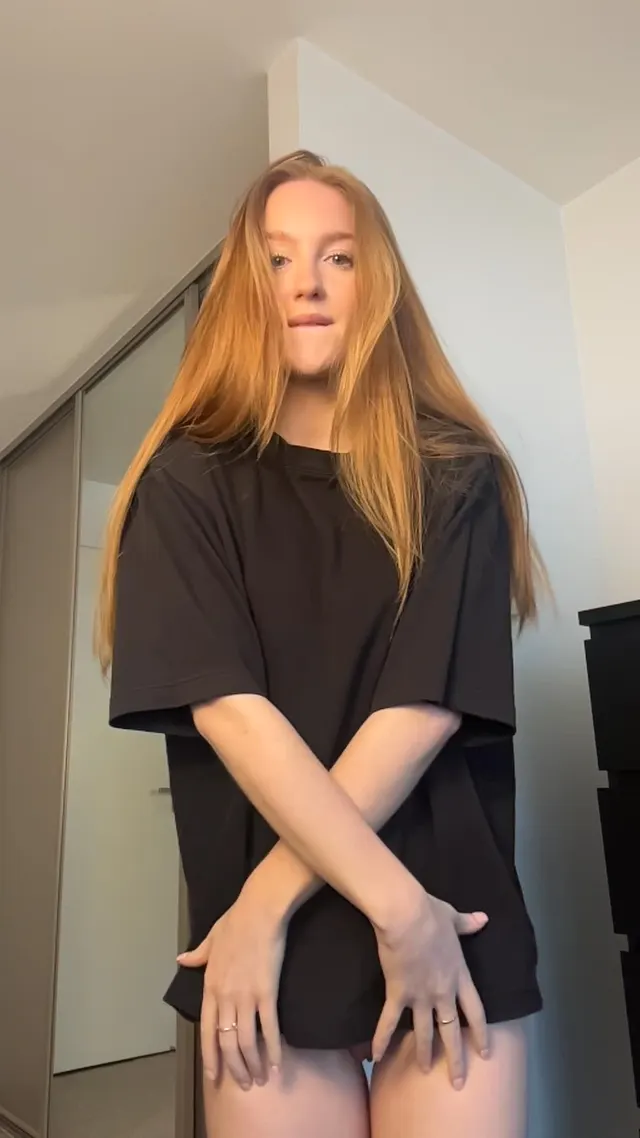 Do men like flat girls?