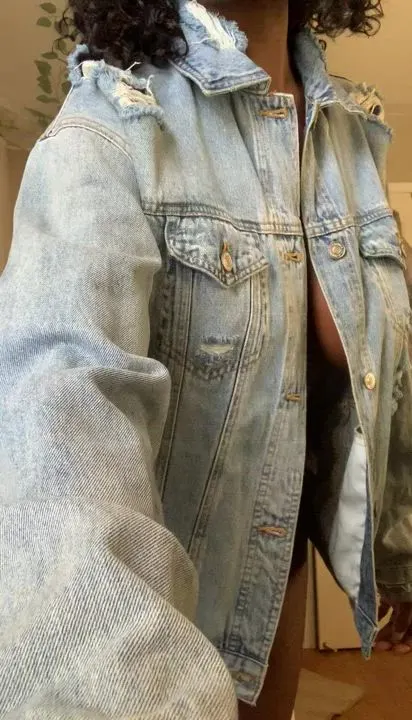 Hey! Let me flash you 😋