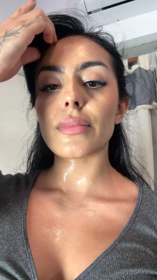 Oh my God… this humidity makes my body so shiny