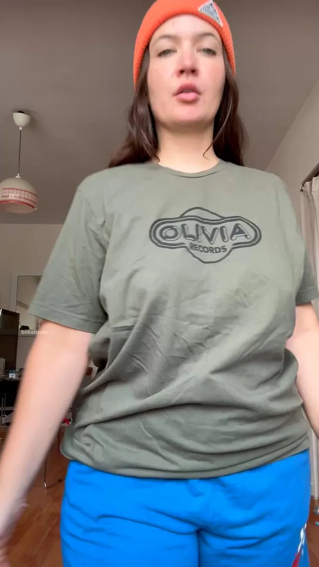 that hairy tomboy pussy >>>>>