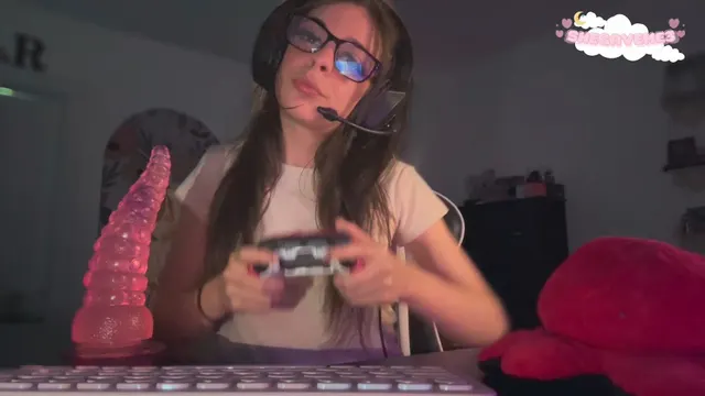 I’m the worst team mate.. easily distracted ;)