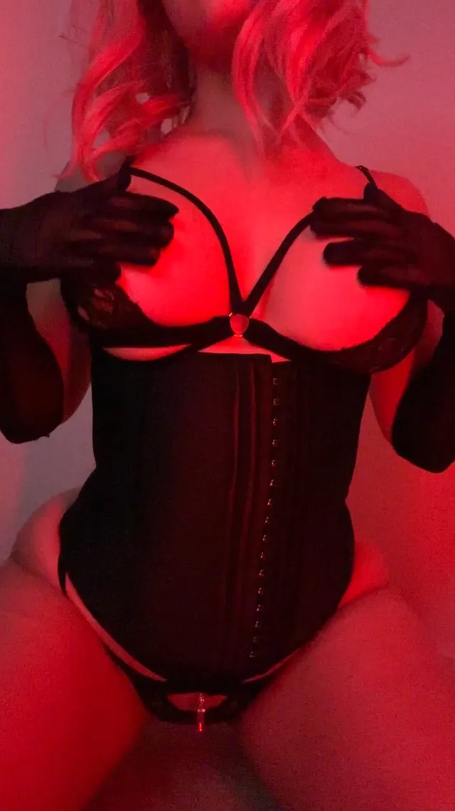 Corset on or off when breeding