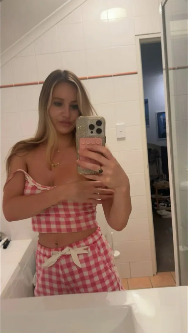 Maybe it’s time you try a MILF like me