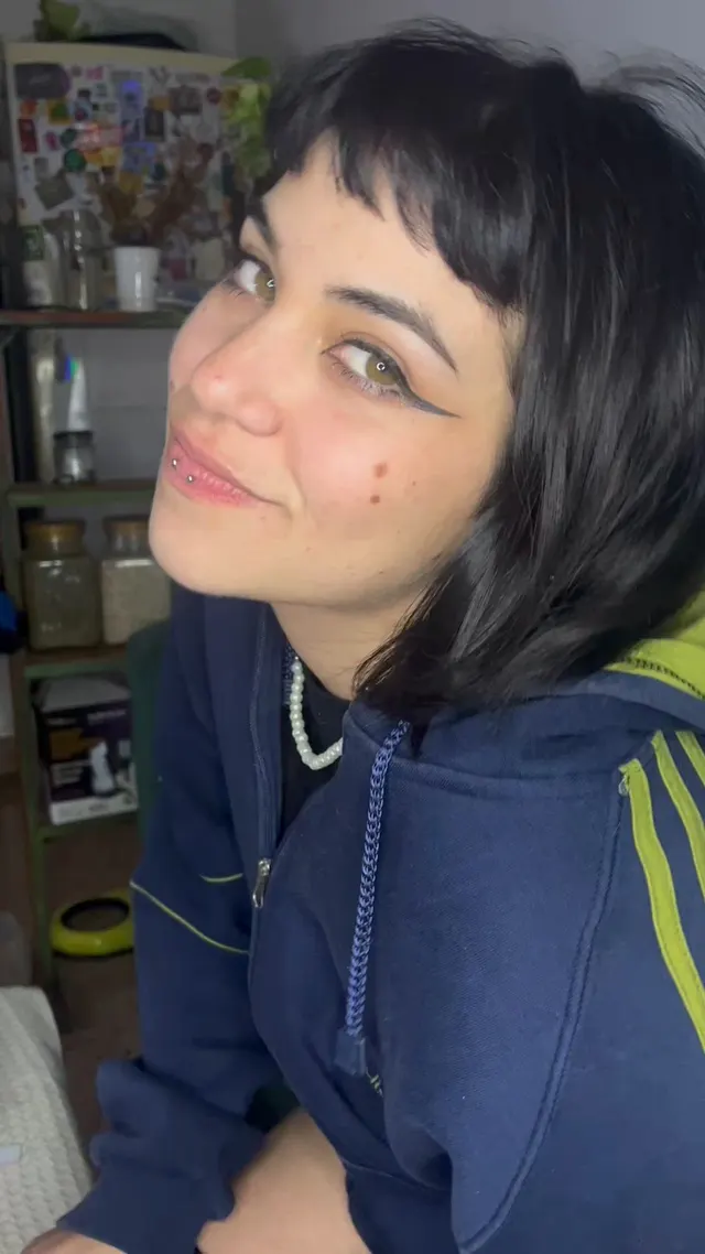 MY PUSSY IS READY TO BE WORSHIPED