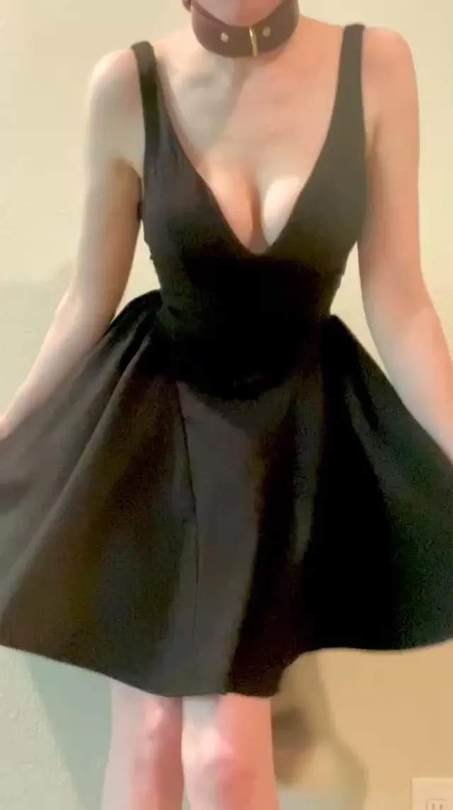 Let’s play dress up Master! How would you like to dress Kitty?