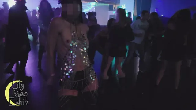 Tits slipped out of my skimpy top on the dance floor and my hubby wouldn't let me cover up!
