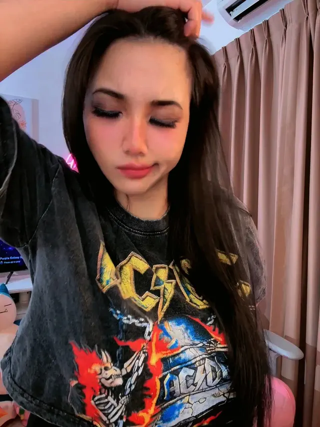 what will you do If you see me flashing at a concert?