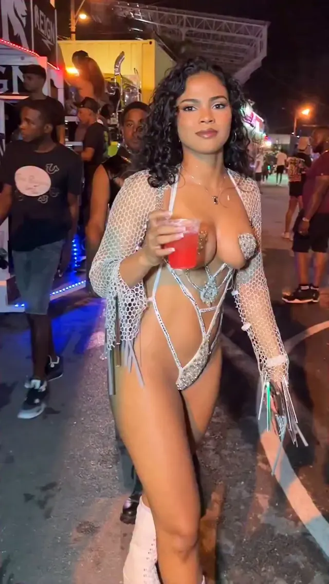 festival baddie