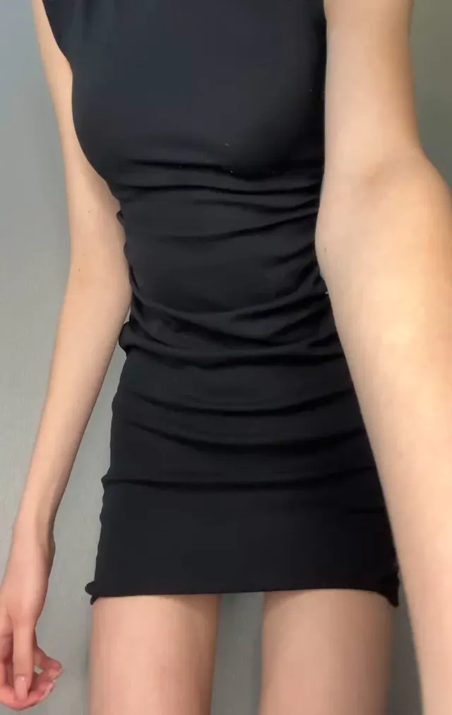 Would you date a girl who hates wearing panties under her dress