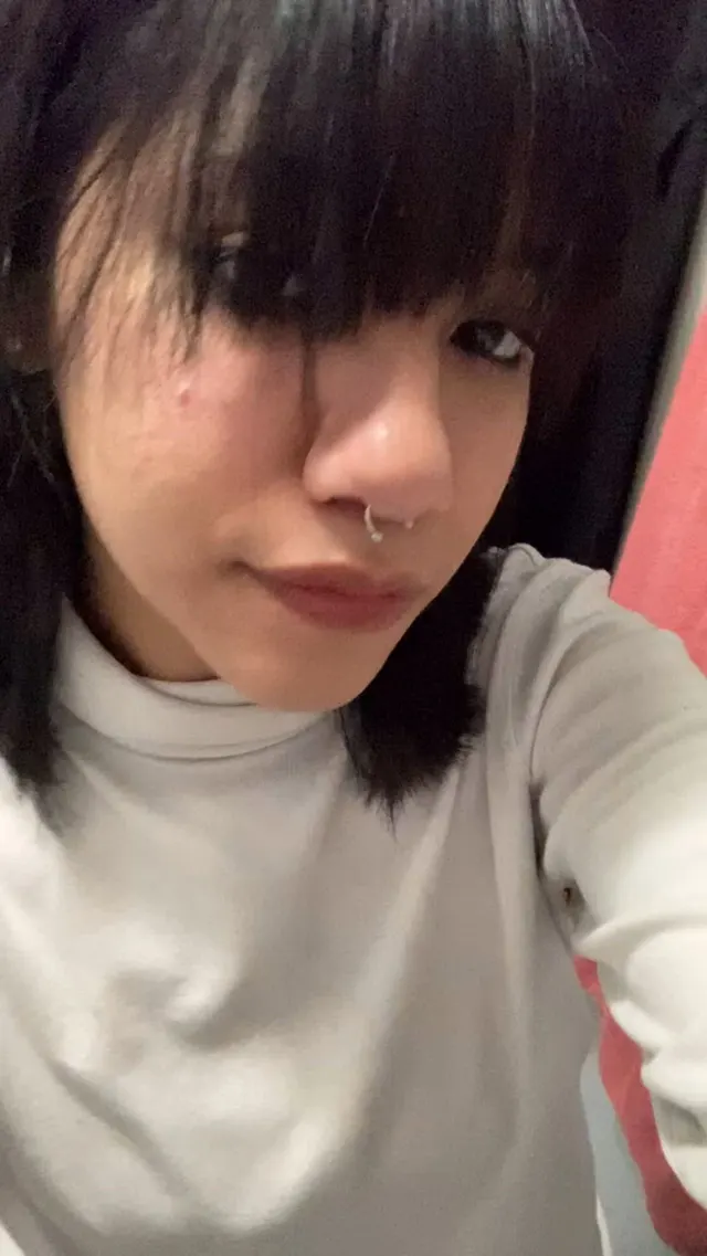 im not perfect but i love showing myself off anyways