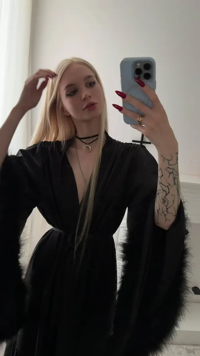 I cook and clean as long as you fuck me twice a day, thats the deal ;)