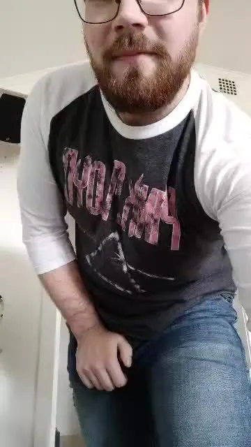 Would much rather fuck you instead of my hand