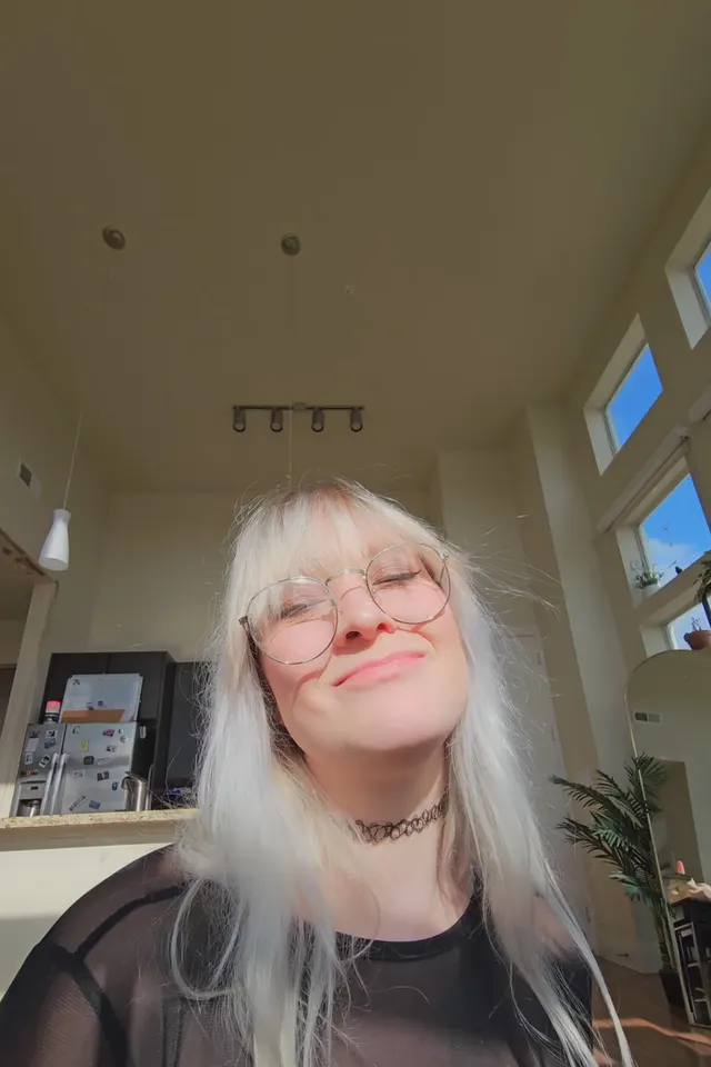 This shirt is a good way to convince someone to be my Valentine (;