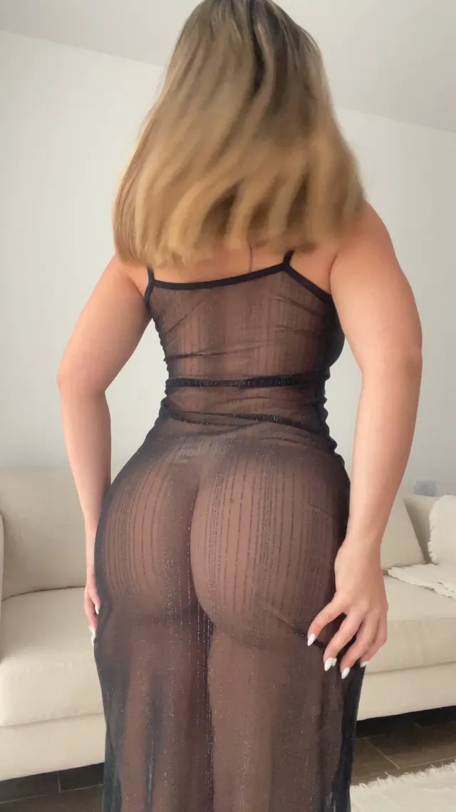 This dress makes my buns look sexy
