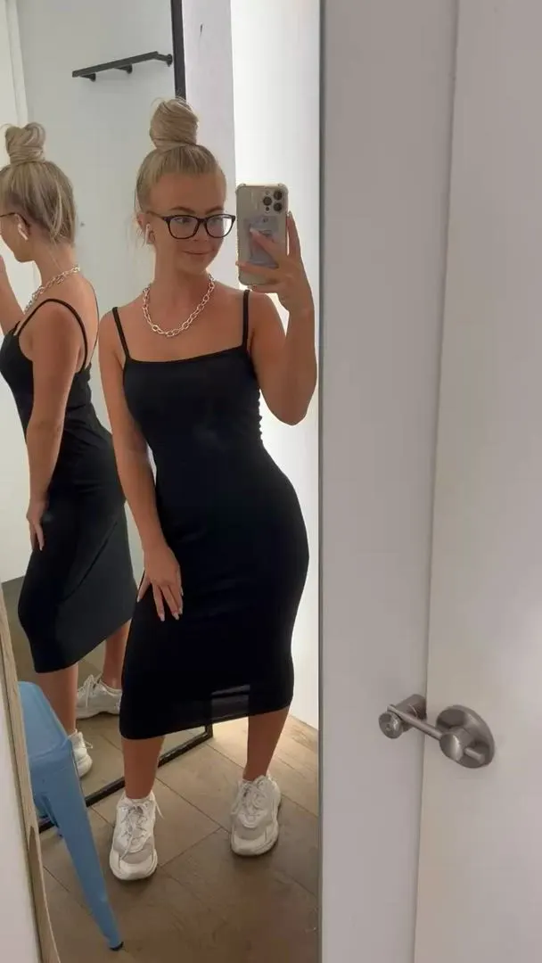 I want a Redditor to breed me in the changing rooms