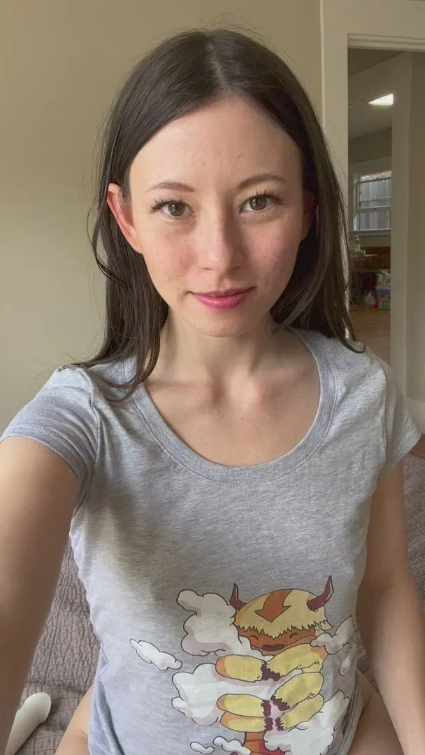 Eye contact challenge! If you can keep your eyes on mine that smile isn't all I have for you :) [GIF]