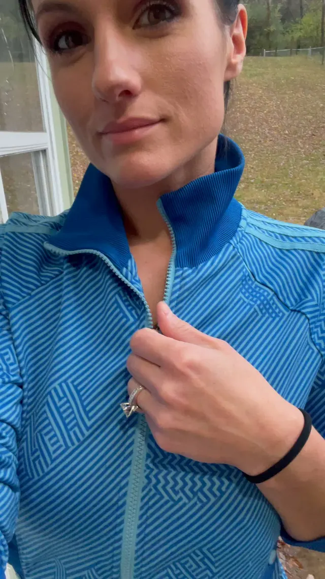 It’s Sunday,relax and let me put a smile on your face... just an innocent friendly gesture from a mom