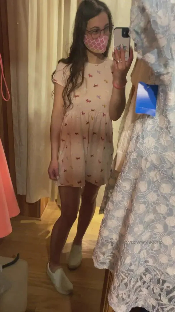 Psst....if ive got a crush on you, you’ll get loads of cute videos like this when I’m out shopping