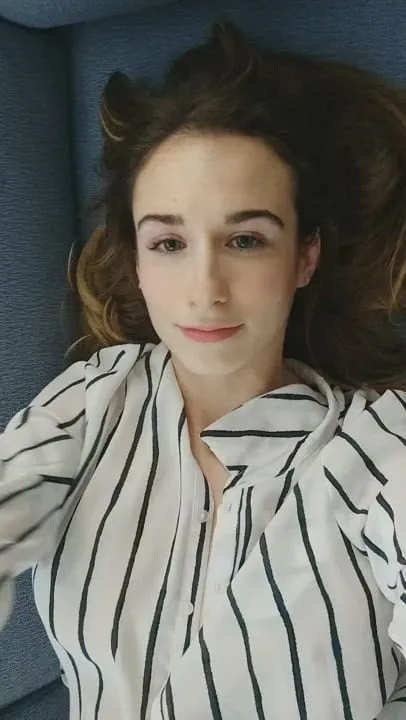 I wanna give someone a boner today