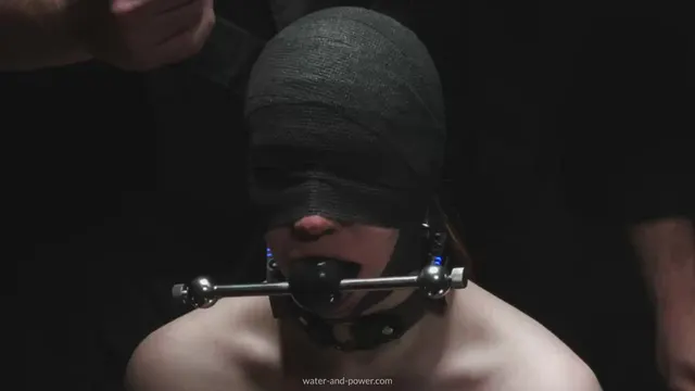 The first 800ml of her 2000ml fill. It was a weeknight and the session was a little impromptu so we went for a lower volume. She inflated more than expected and beautifully, though.