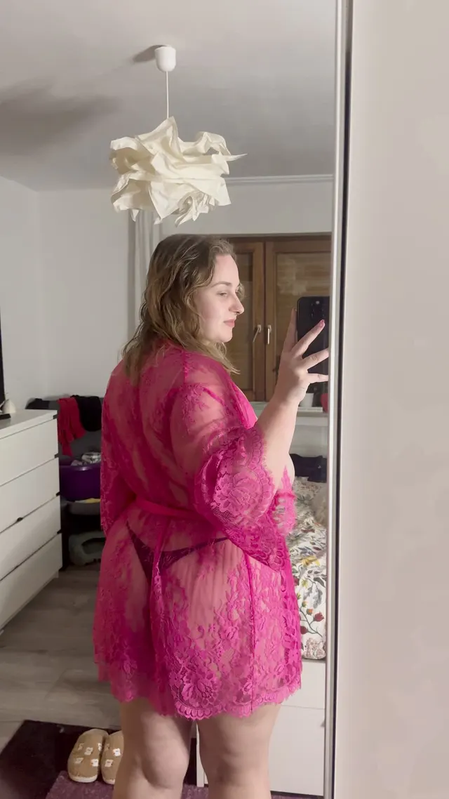 Do you fuck big girls like me or avoid them?