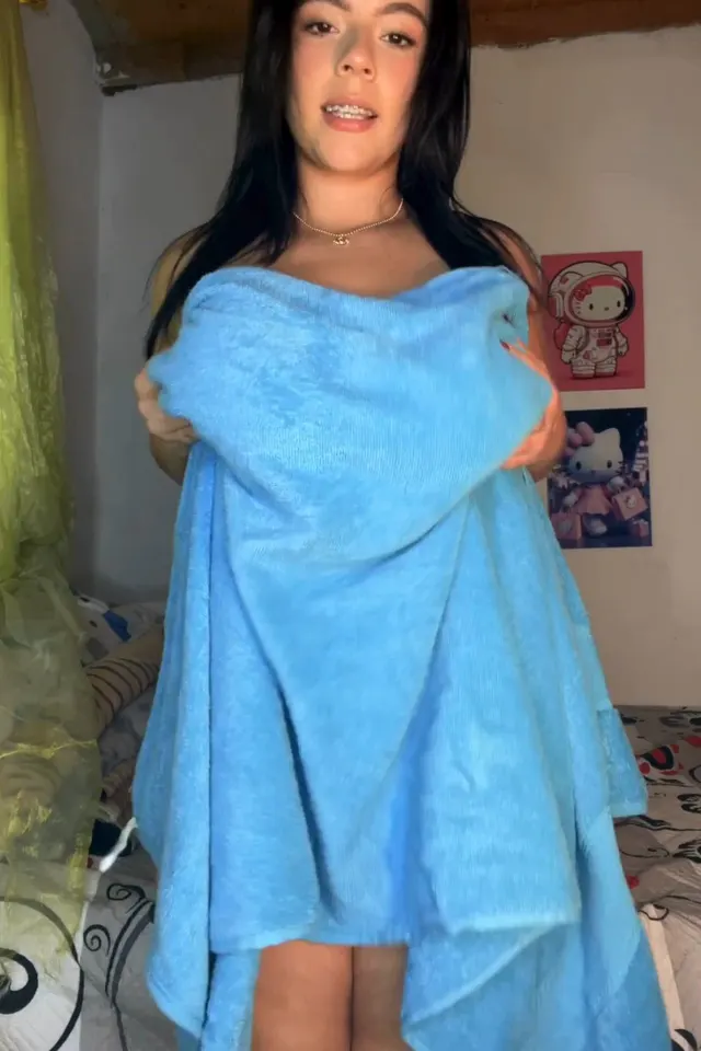 plss dont lie.. do my braces turn men off?😭😭