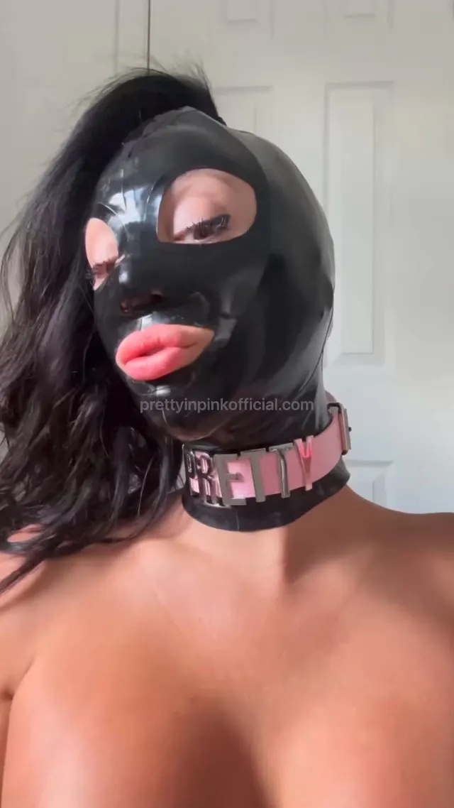Prettiest latex mask 🖤