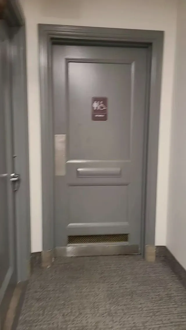 Bathroom Break... (F)47