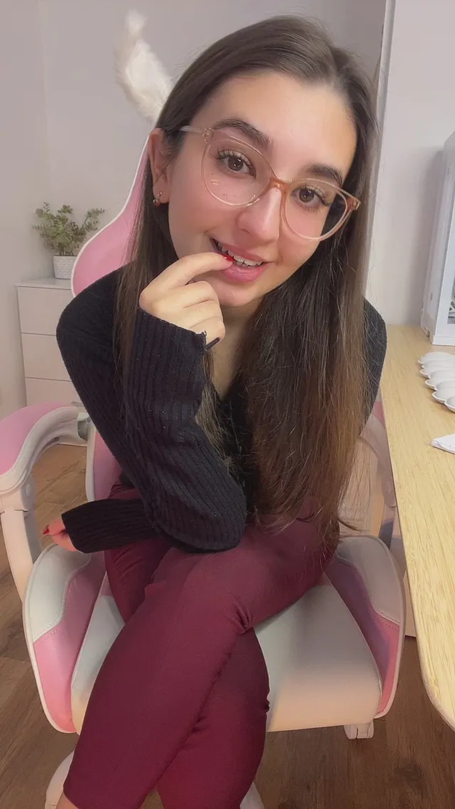 A dash of cute, a pinch of sexy.