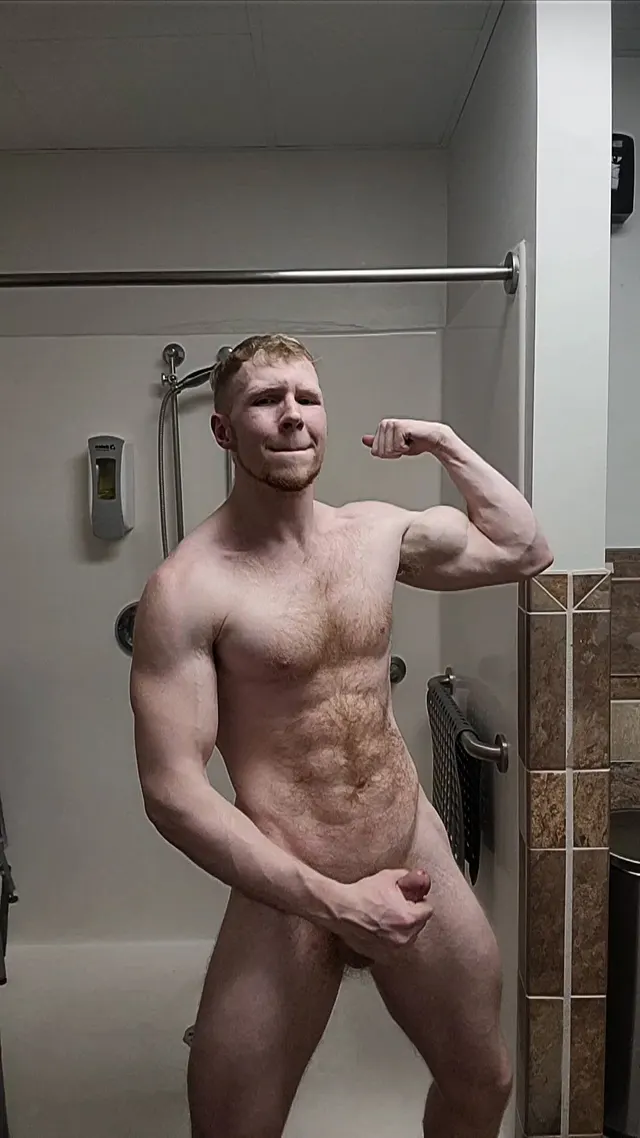 I normally don't show my face , but this leaky cock vid was too hot!